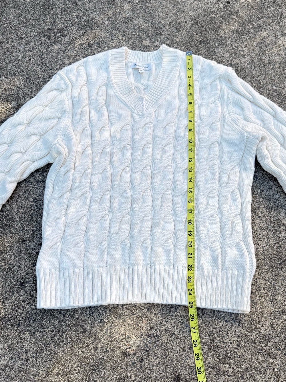 Banana Republic Men’s White Cable Knit Cotton Sweater Size M | Classic V-Neck - Picture 6 of 9